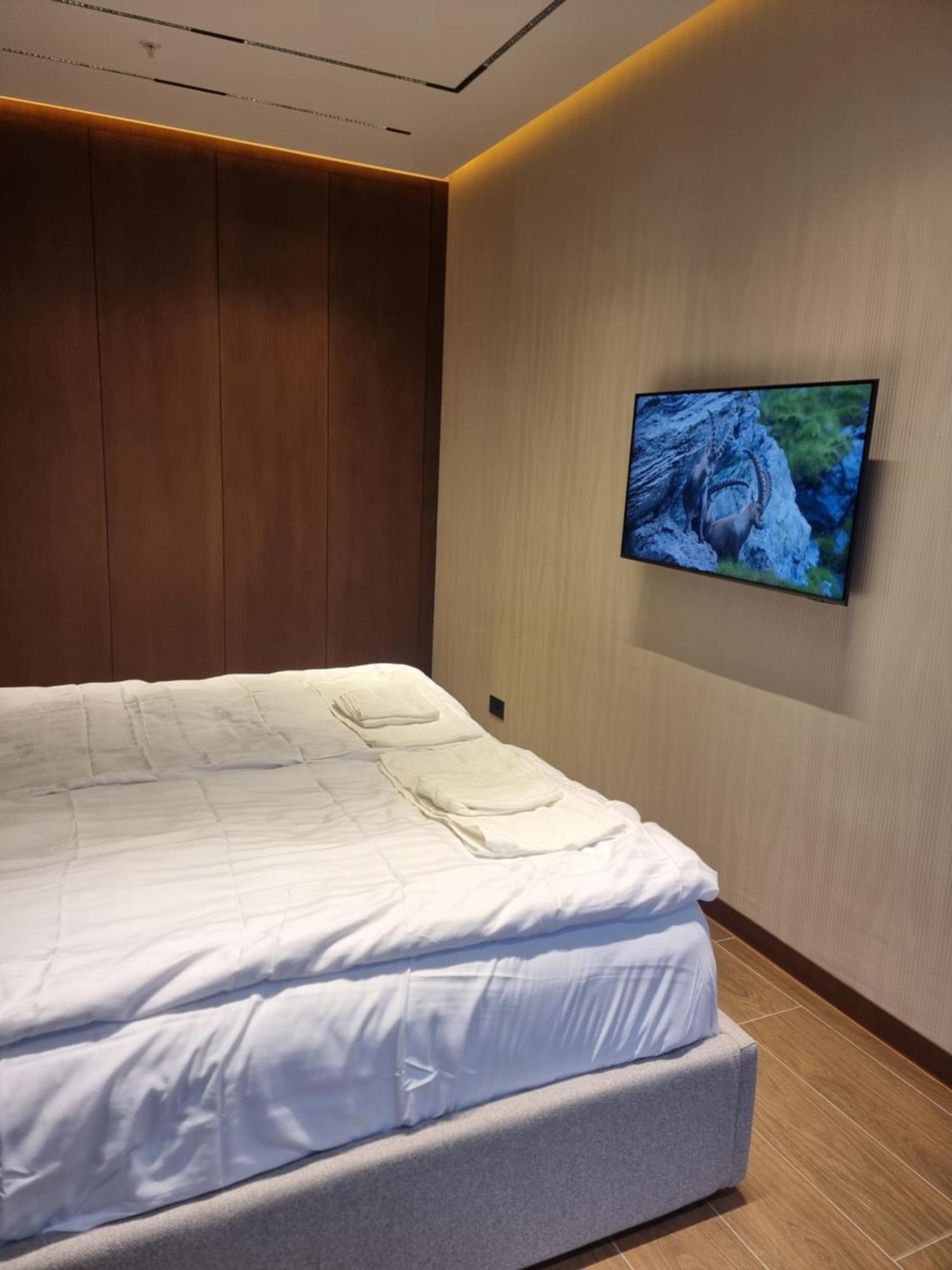 Premium Apartment In Porta Batumi Tower Exterior foto